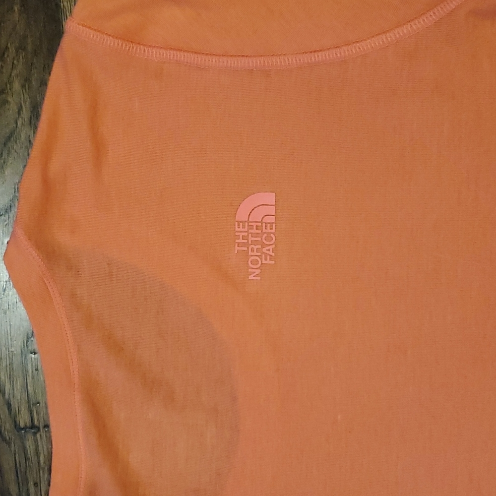 Womens The North Face peach Flashdry lightweight shirt size M - Picture 4 of 4